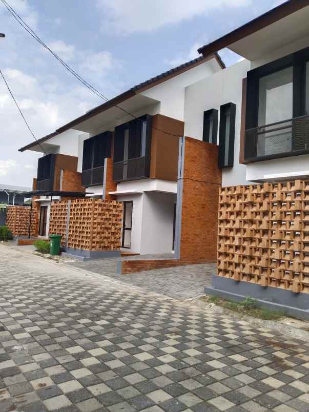 cari rumah siap huni dekat halim lubang buaya jaktim