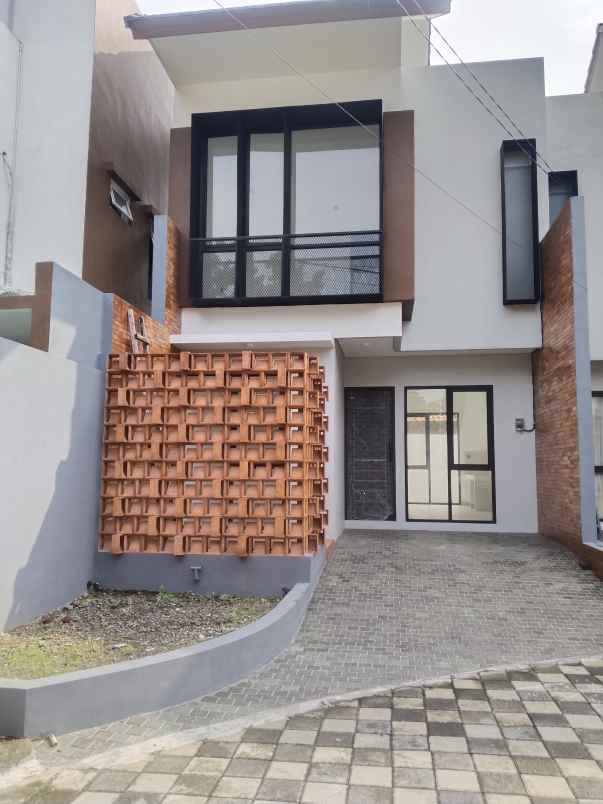 cari rumah siap huni dekat halim lubang buaya jaktim