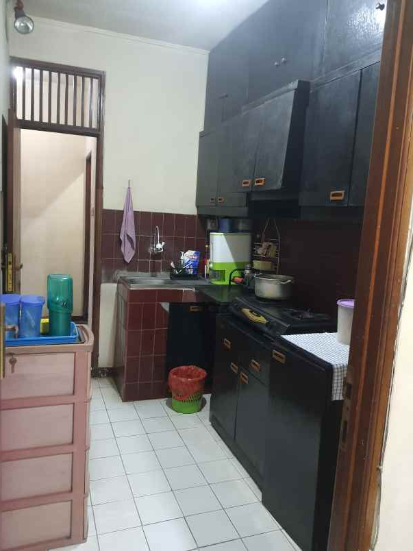 di jual rumah di sektor 5 bintaro