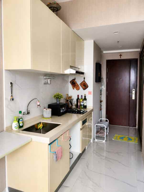 dijual apartemen jl letjen s parman slipi