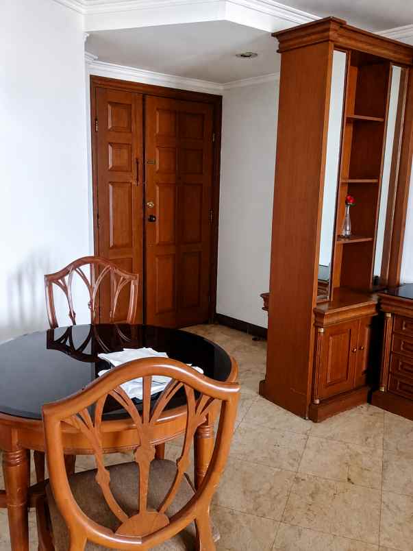 dijual apartemen jl letjen s parman slipi