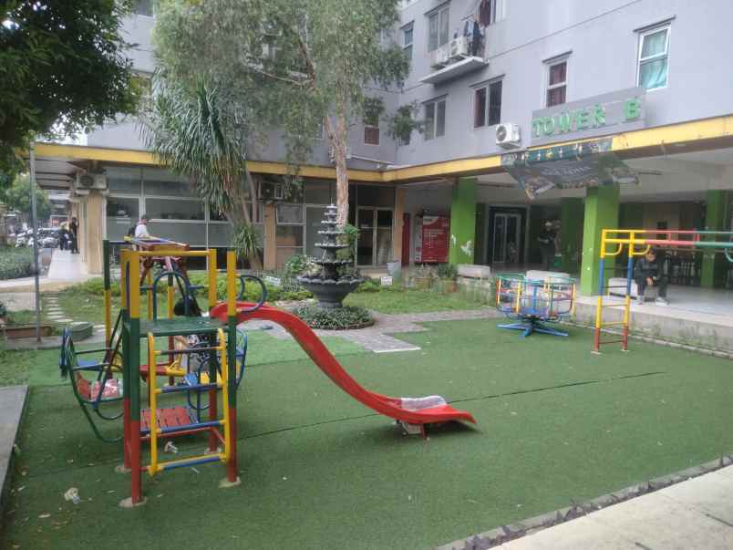 dijual apartment east park 2br view swimming pool