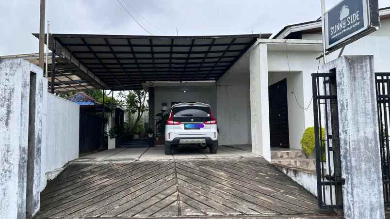 dijual cafe rumah mewah 2 lt tanah luas 1 467m