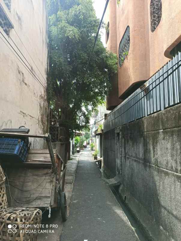 dijual cepat rumah standart di taman sari bisa nego