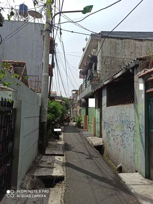 dijual cepat rumah standart di taman sari bisa nego