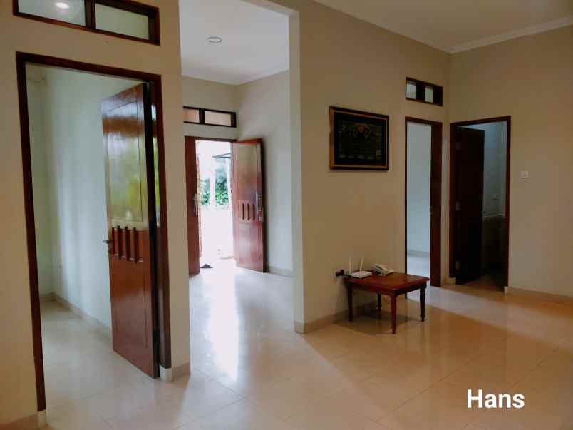dijual cepat yang unit rumah pesona khayangan depok
