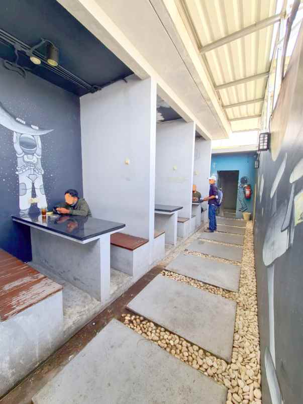 dijual gedung megah 5 lt rooftop di ciputat tangerang