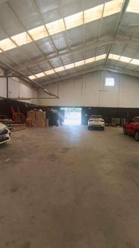 dijual gudang di taman tekno bsd tangerang