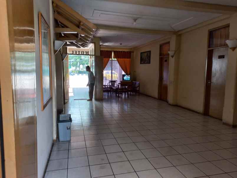 dijual hotel jl phhmustofa