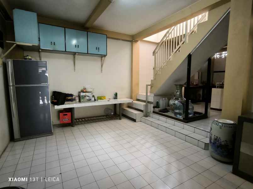 dijual kost jalan darmo permai