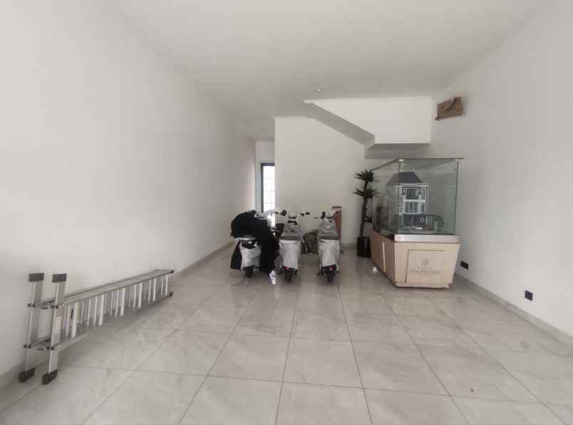 dijual ruko gudang kantor duren sawit