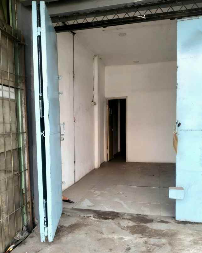 dijual ruko gudang kantor jalan kamal raya jakarta barat