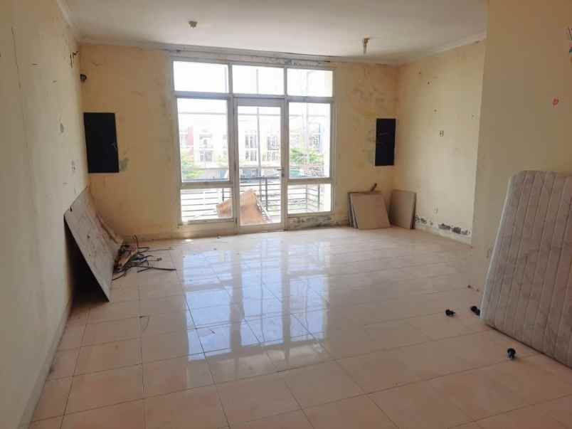 dijual ruko ifolia perumahan kota harapan indah bekasi