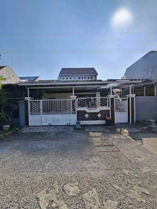 dijual rumah 1 5 lantai lokasi sawojajar 2 malang
