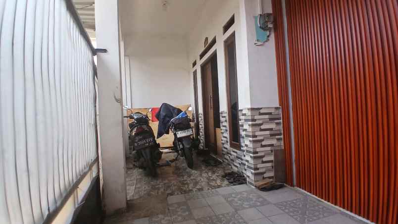 dijual rumah 2lt strategis di sukmajaya depok