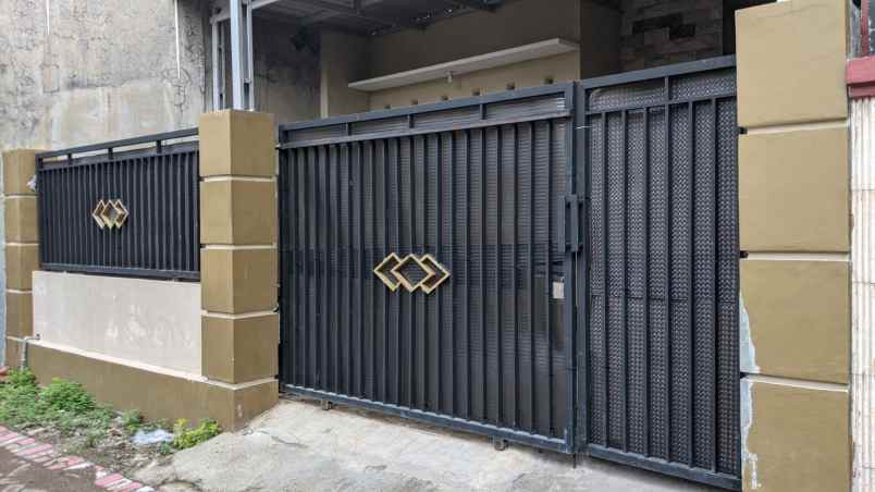 dijual rumah ahmad yani