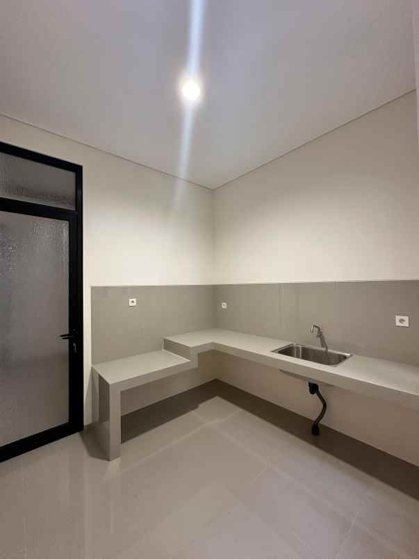 dijual rumah baru lokasi araya golf malang