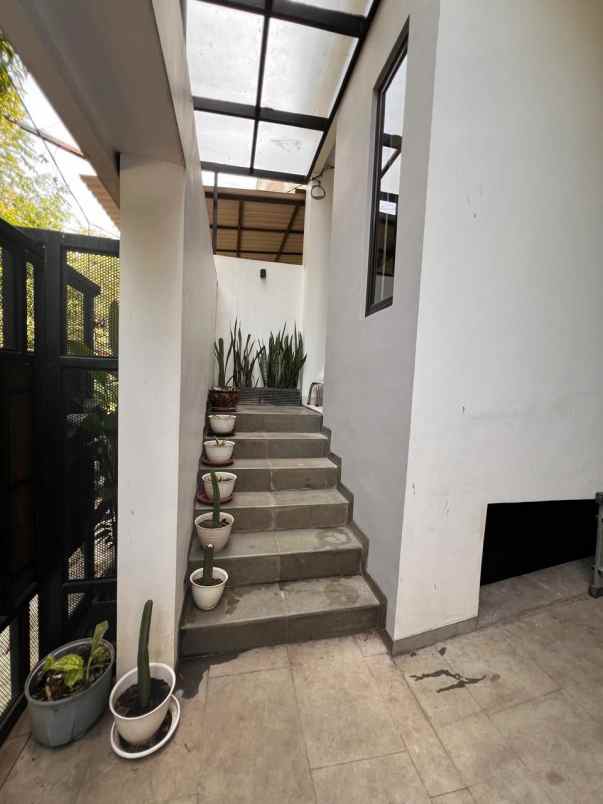 dijual rumah belakang mall kelapa gading