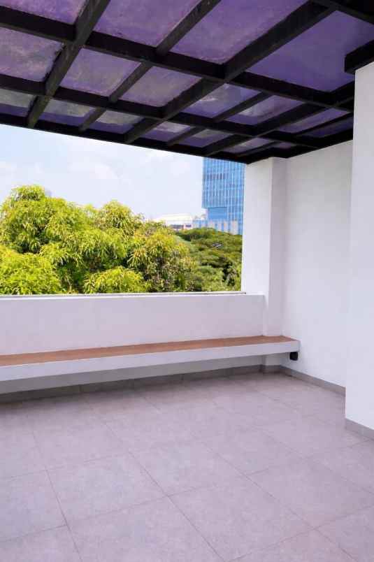dijual rumah belakang mall kelapa gading