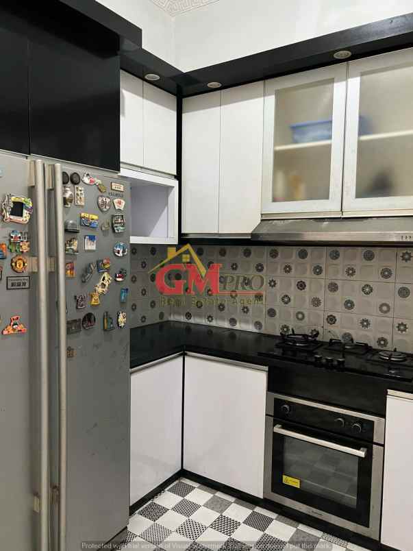 dijual rumah buah batu regency