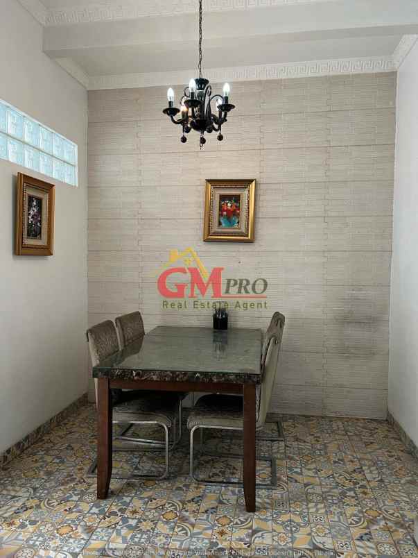 dijual rumah buah batu regency