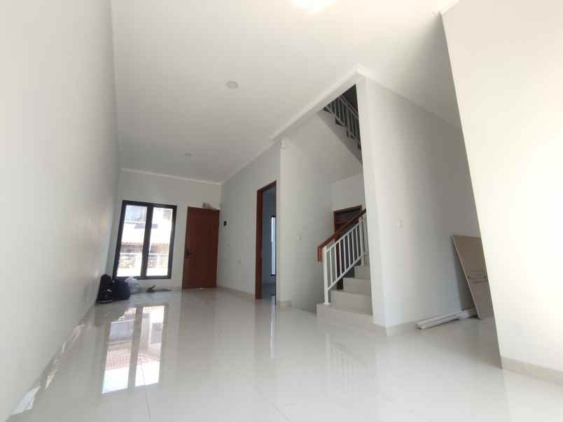dijual rumah buahbatu