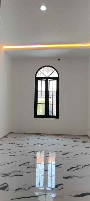 dijual rumah buahbatu