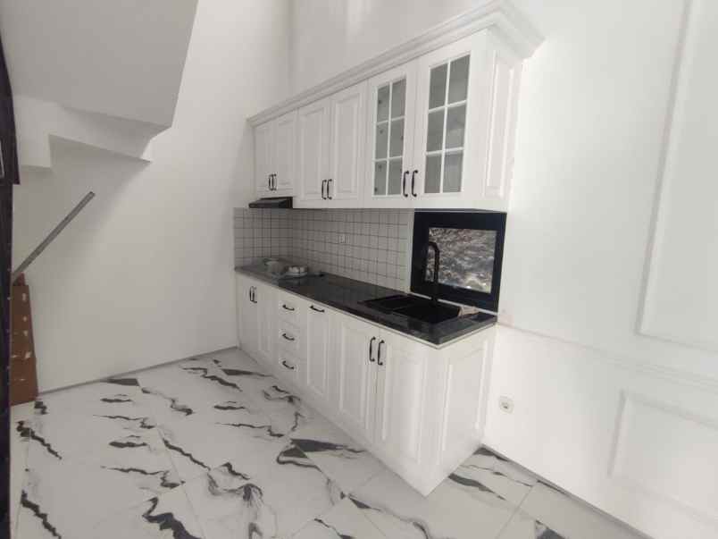 dijual rumah buahbatu