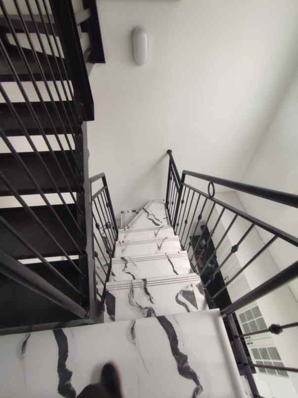 dijual rumah buahbatu