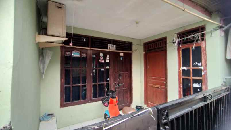 dijual rumah cakra limo cinere depok