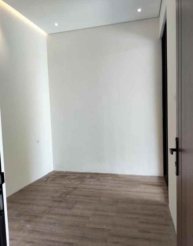 dijual rumah candi sambisari