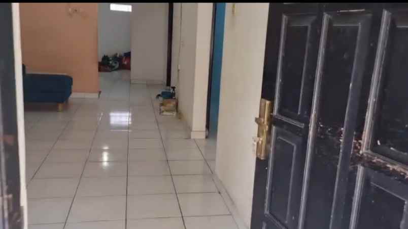 dijual rumah cantik dalam komplek di cimanggis depok