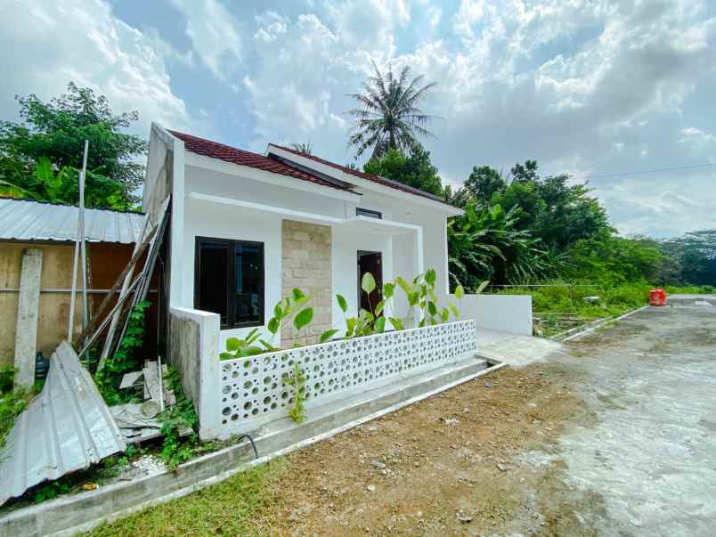 dijual rumah cantik dekat mercu buana sedayu bantul