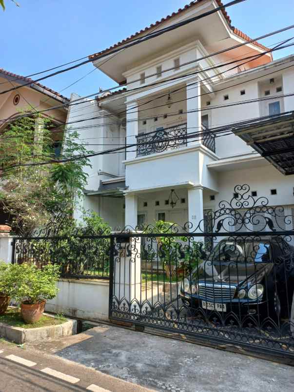 dijual rumah cempaka putih barat