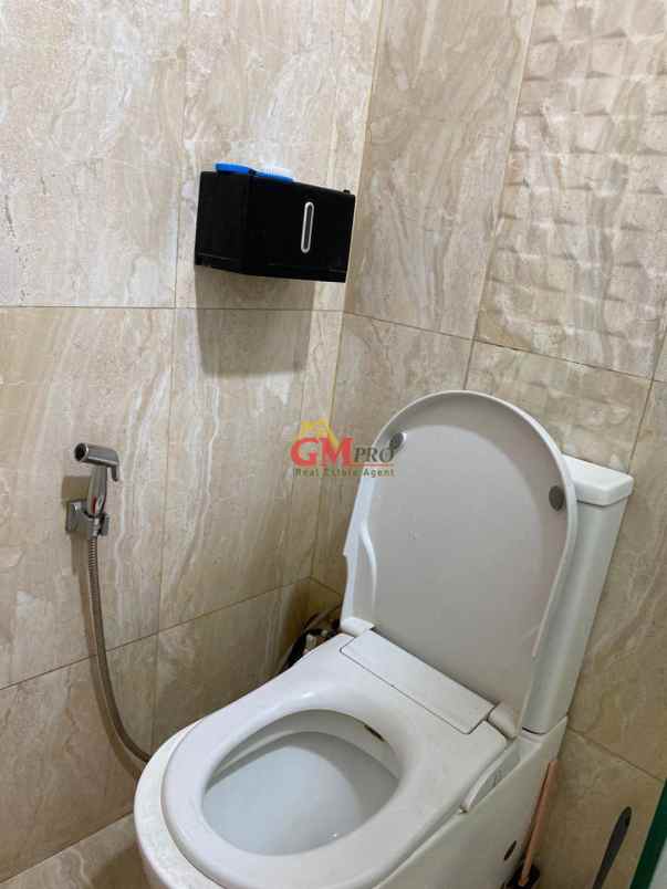 dijual rumah cigadung barat