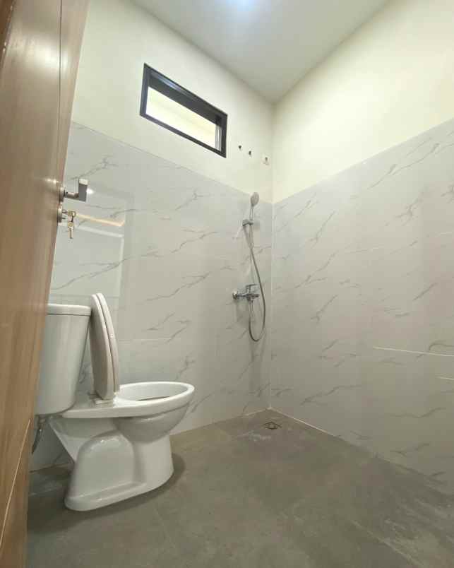 dijual rumah cihanjuang dekat cimahi