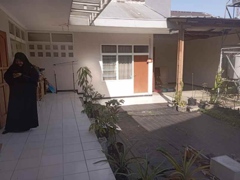 dijual rumah cikutra