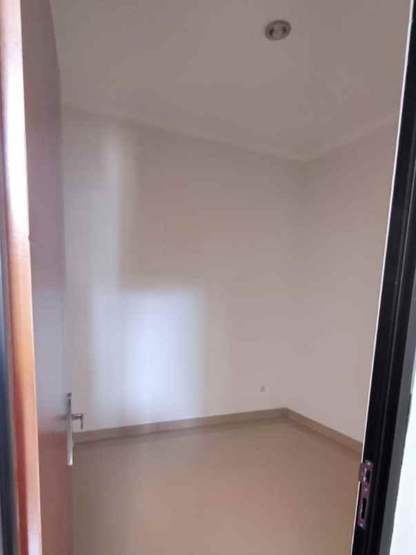 dijual rumah cilangka taoos depok