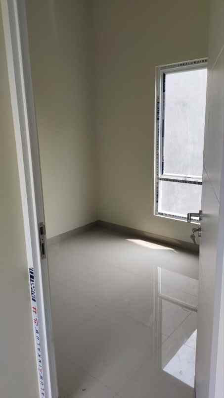 dijual rumah cileungsi