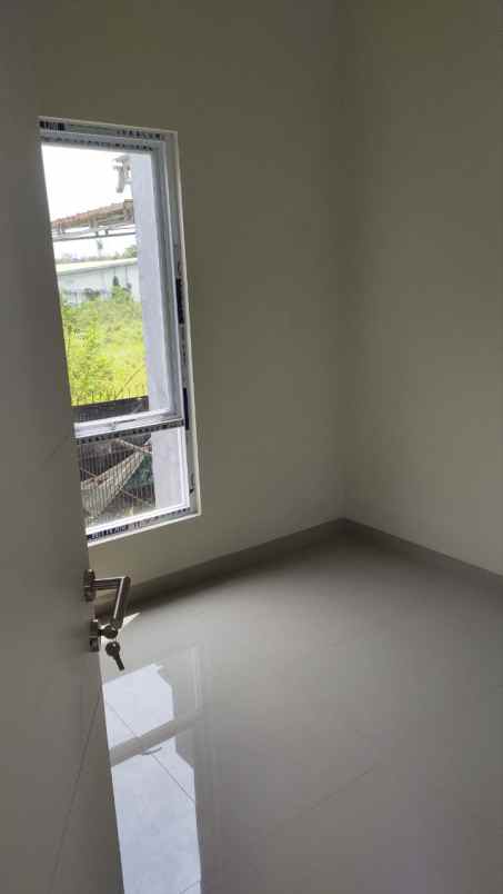 dijual rumah cileungsi