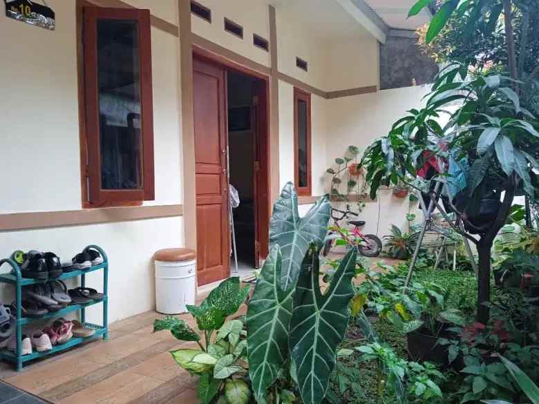 dijual rumah cipageran