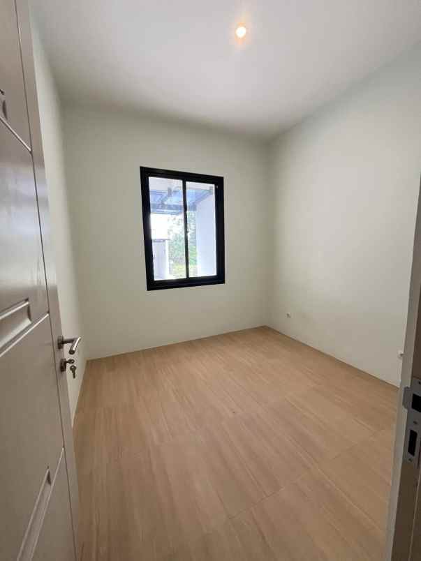 dijual rumah cireundeu