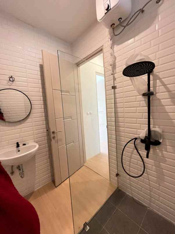 dijual rumah cireundeu