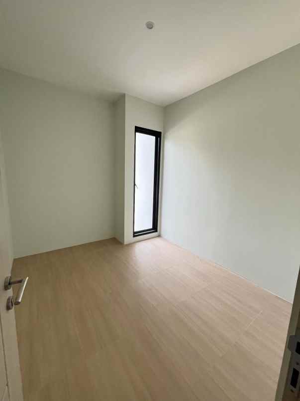 dijual rumah cireundeu