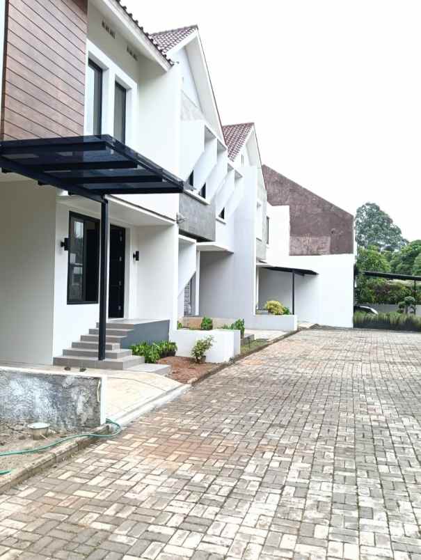 dijual rumah cireundeu