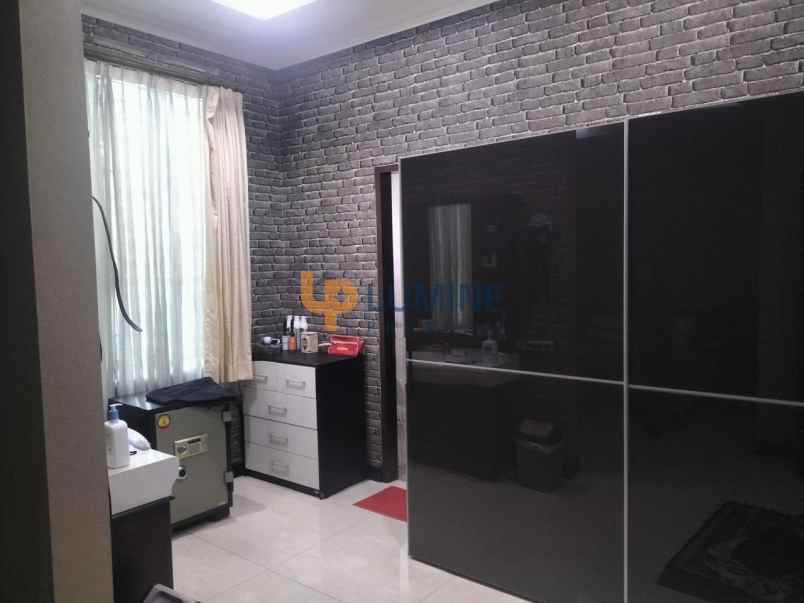 dijual rumah ciwaruga kabupaten bandung