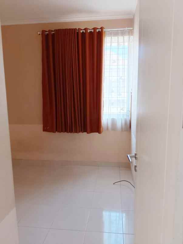 dijual rumah cluster amarillo