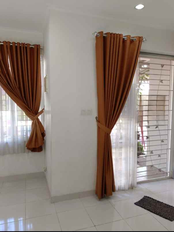 dijual rumah cluster amarillo