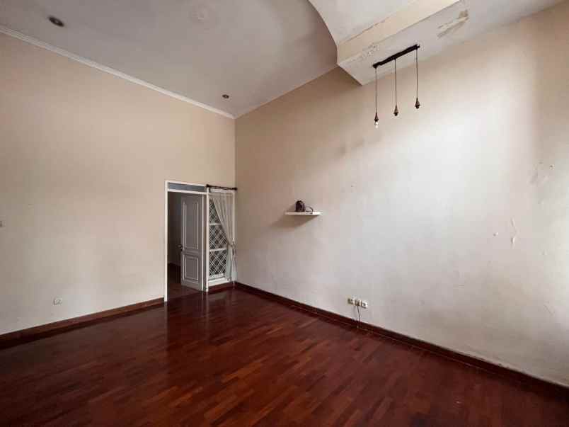 dijual rumah cluster amerika perum kota