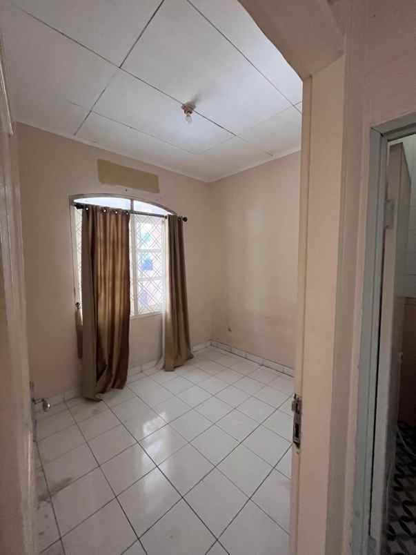 dijual rumah cluster amerika perum kota